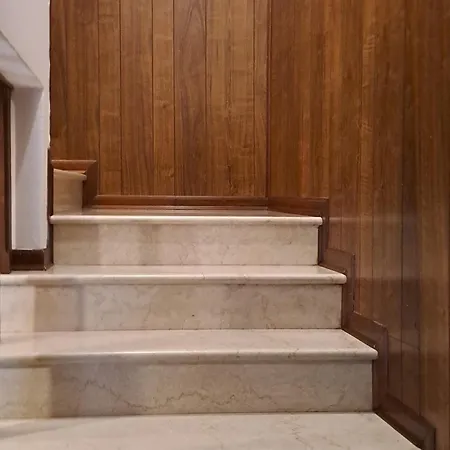 La Casa Sotto Ai Portici Apartment *