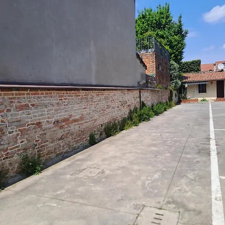 La Casa Sotto Ai Portici Apartment *